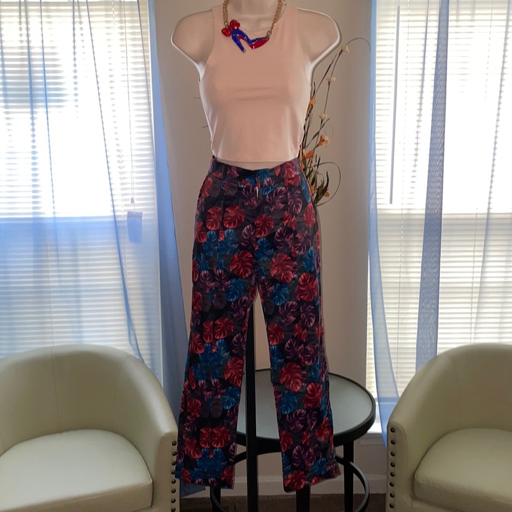 Denimland | Floral Print Cigarette Pants